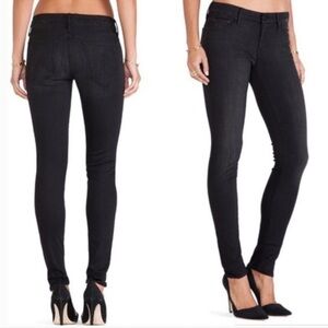 MOTHER The Looker Skinny Jeans In 9 Lives Black 25